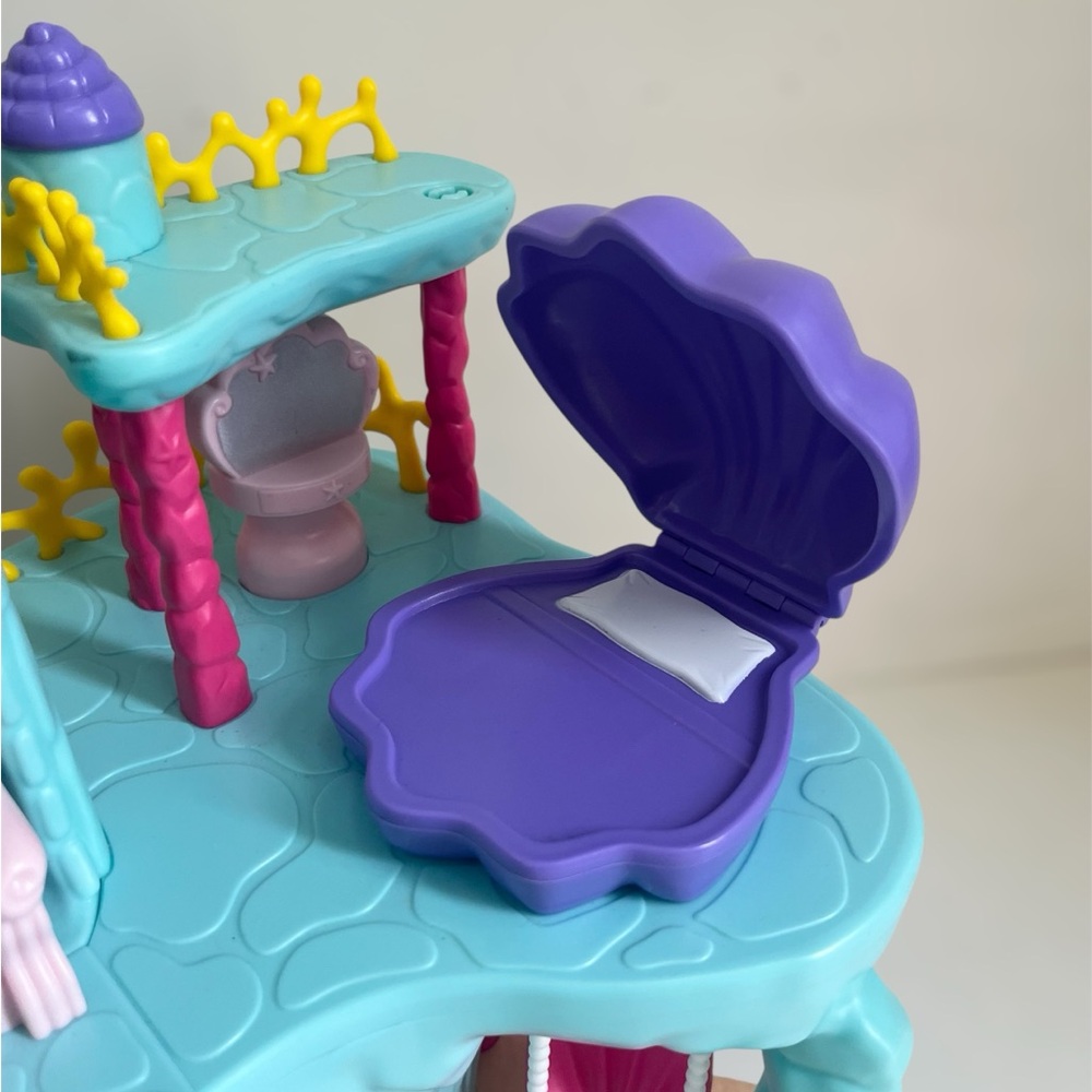 Lakeshore Learning Under The Sea Mermaid Palace Seashells Princess Playset - Picture 11 of 12